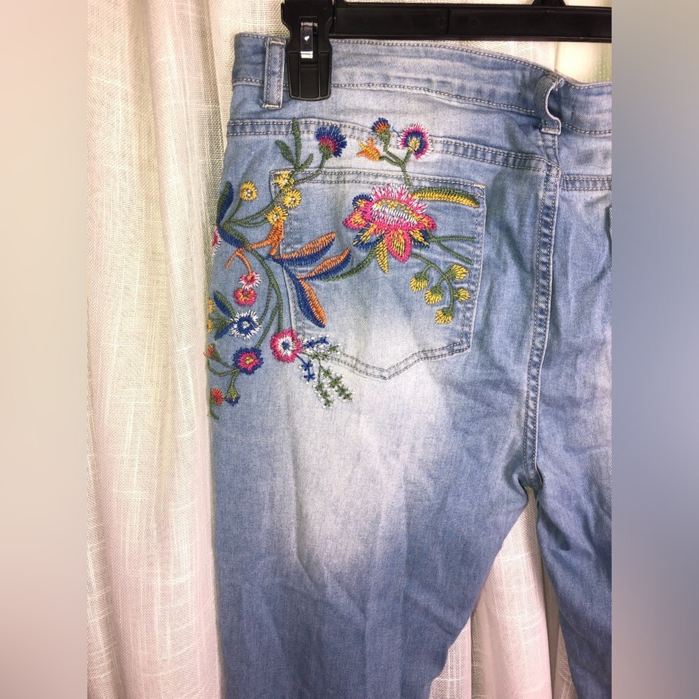 VENUS Light Blue Straight Leg Jeans with Floral Embroidery - Picture 7 of 10